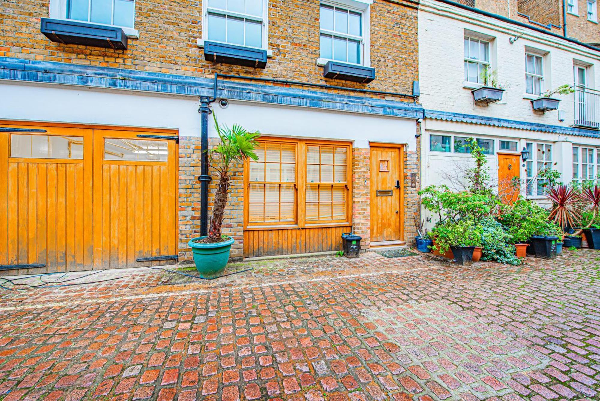 Luxury Mews House With Free Parking Londra