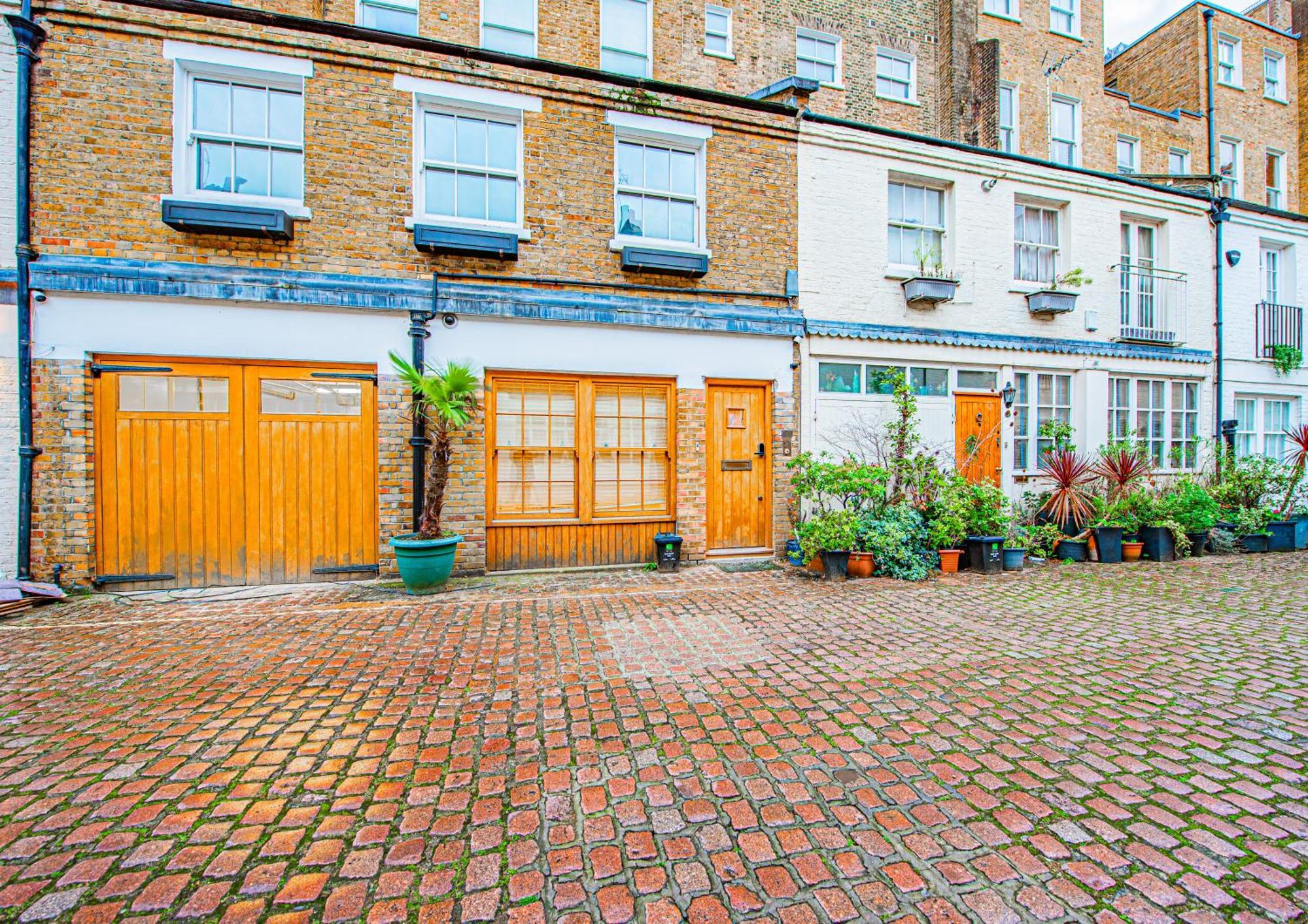 Luxury Mews House With Free Parking Londra