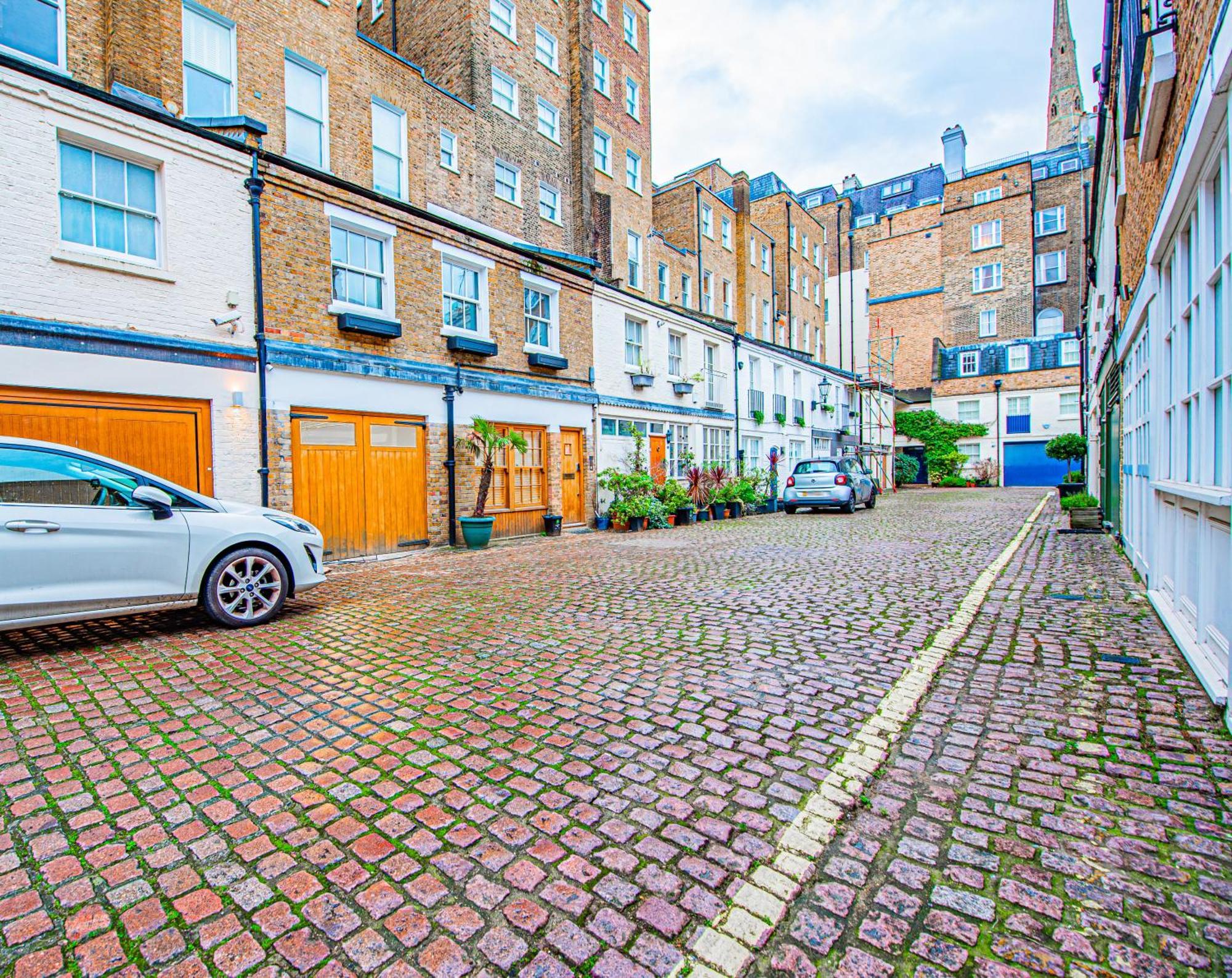 Luxury Mews House With Free Parking Appartamento
